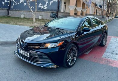 2018 Toyota Camry Hybrid