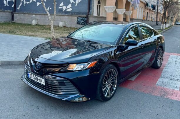 2018 Toyota Camry Hybrid