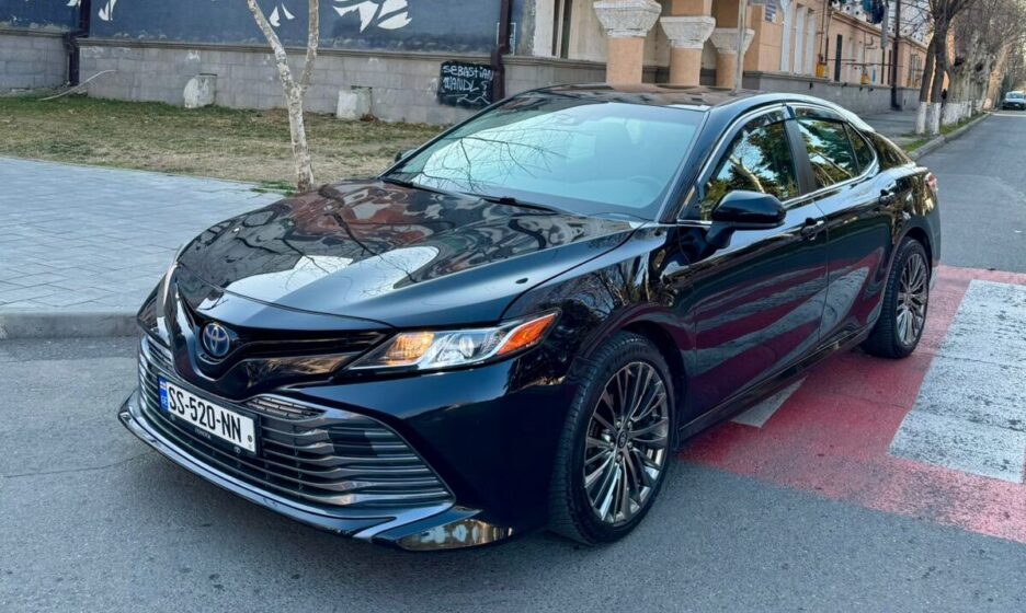 2018 Toyota Camry Hybrid